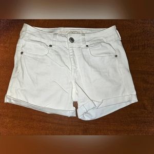 American Eagle Womens Super Super Stretch MIDI White Jean Shorts Size 6